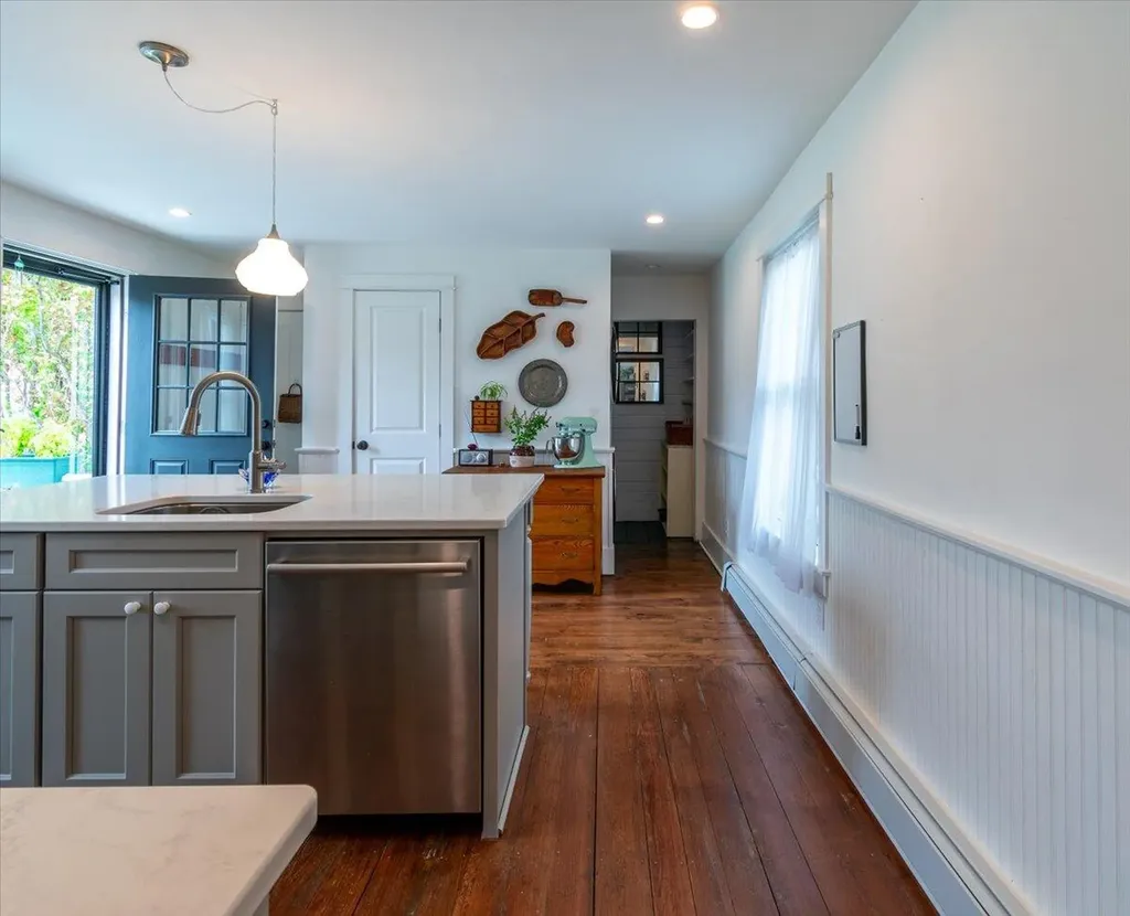34 Orange Street Rockland ME 04841