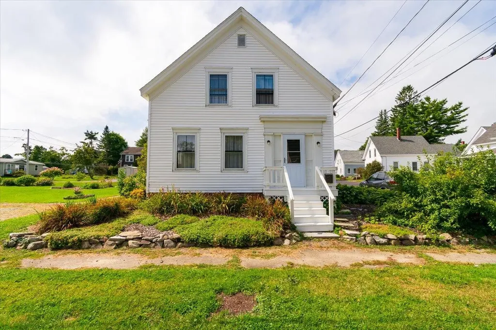 34 Orange Street Rockland ME 04841