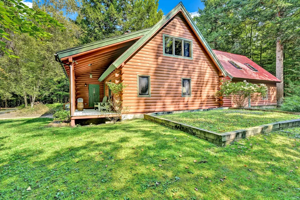 195 Old Quarry Road Farmington ME 04938