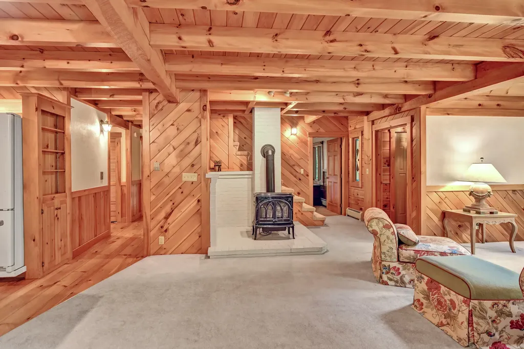 195 Old Quarry Road Farmington ME 04938
