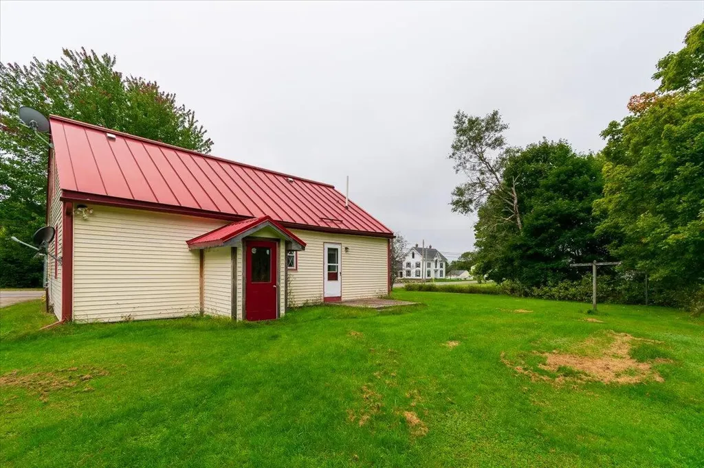 460 Oyster River Road Warren ME 04864