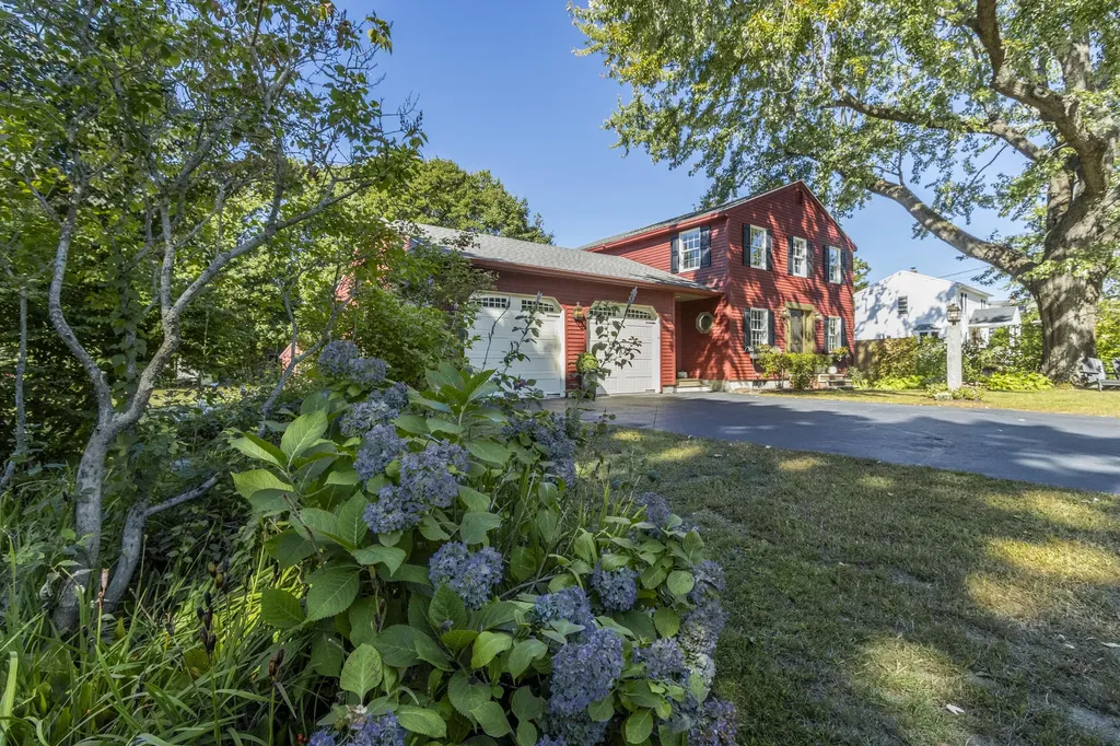 253 Black Point Road Scarborough ME 04074
