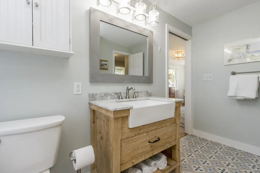 253 Black Point Road Scarborough ME 04074