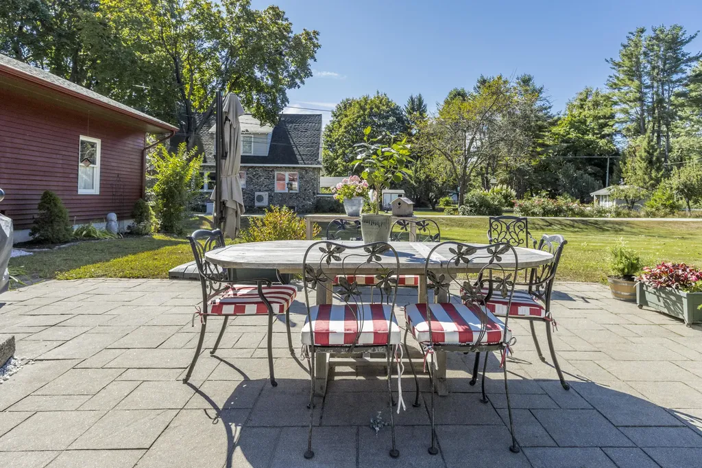 253 Black Point Road Scarborough ME 04074