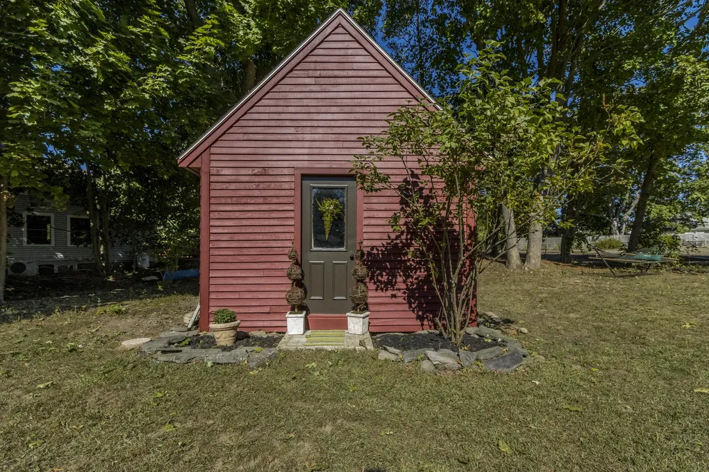 253 Black Point Road Scarborough ME 04074