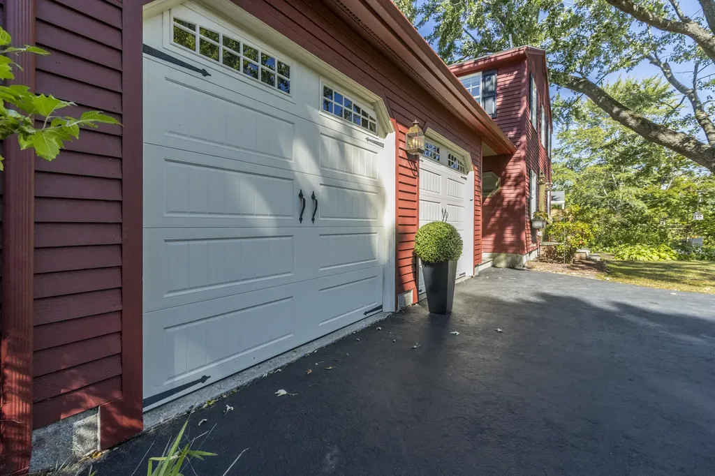 253 Black Point Road Scarborough ME 04074