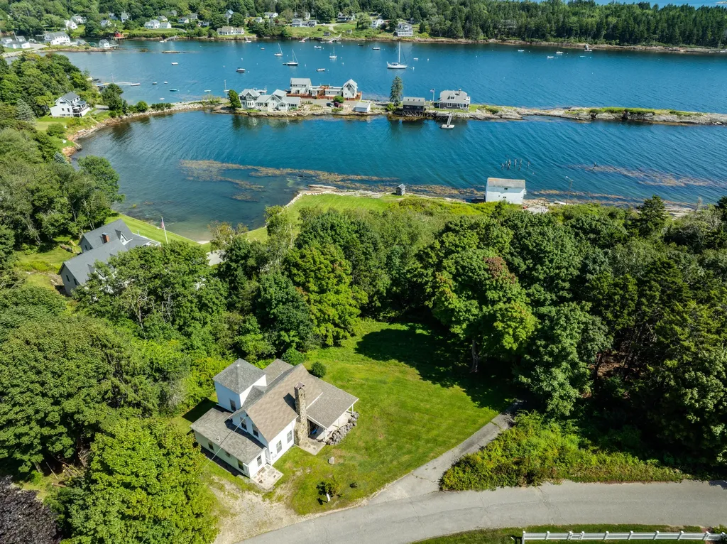 7 Leeman Road Harpswell ME 04079