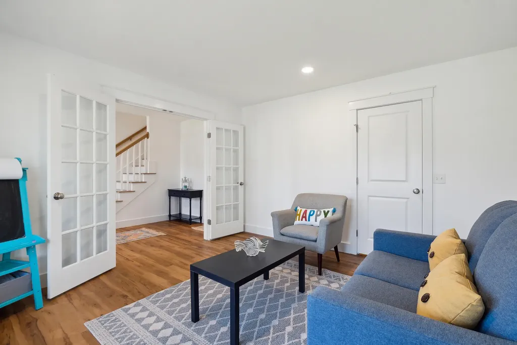 12 Intrepid Street Brunswick ME 04011
