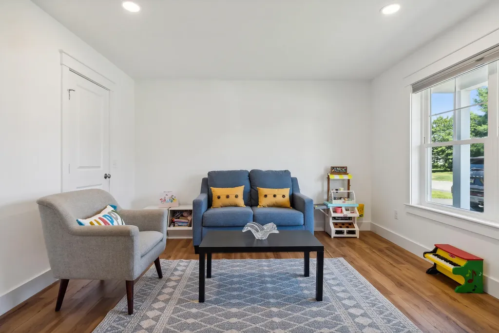 12 Intrepid Street Brunswick ME 04011