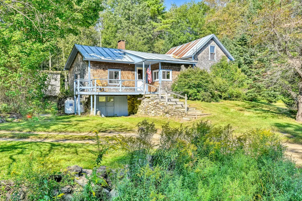 1858 N Mountain Valley Highway Montville ME 04941