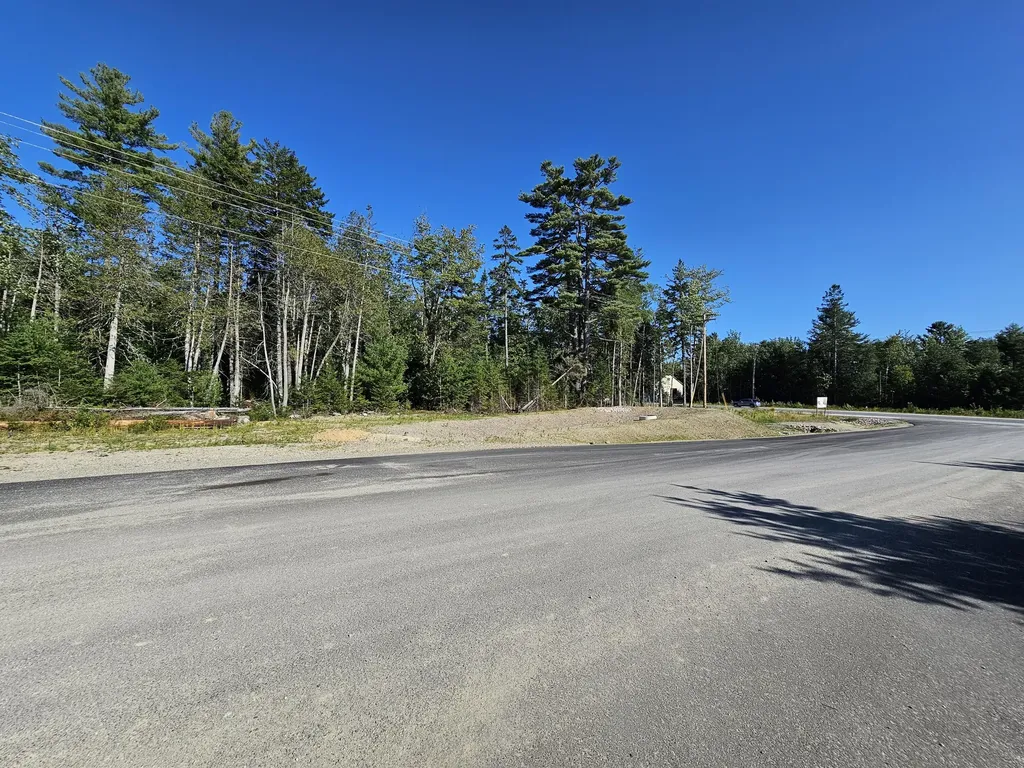 576 Us Highway 1 Hancock ME 04640