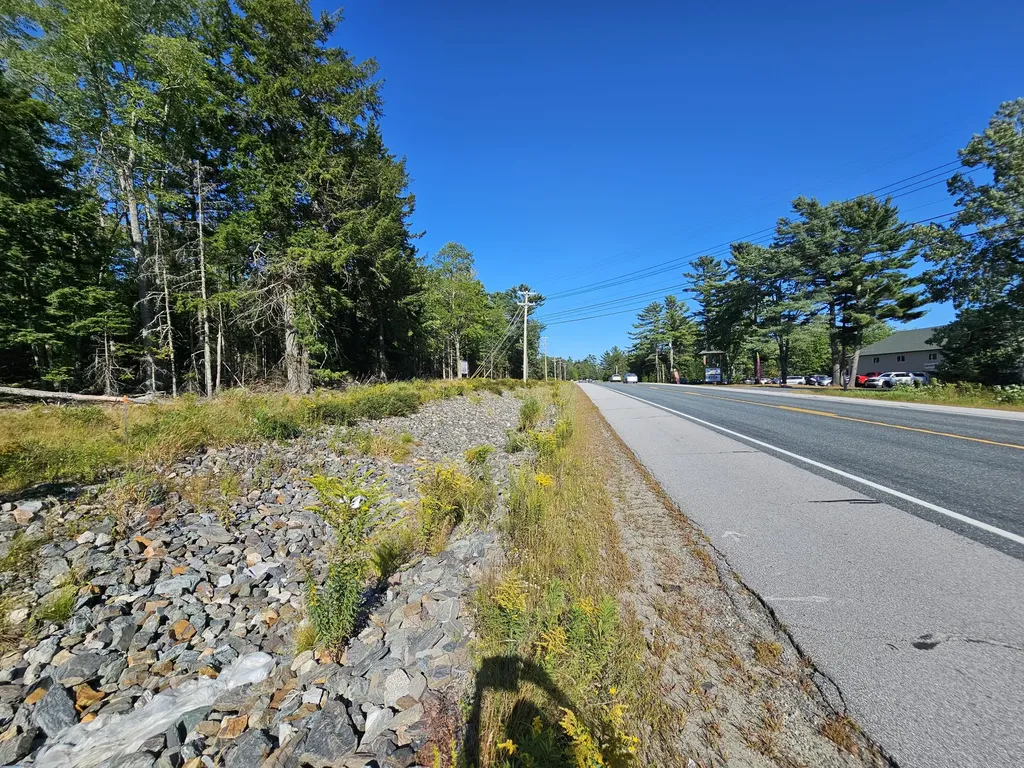 576 Us Highway 1 Hancock ME 04640