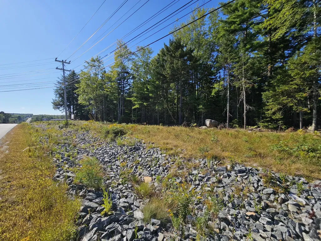 576 Us Highway 1 Hancock ME 04640