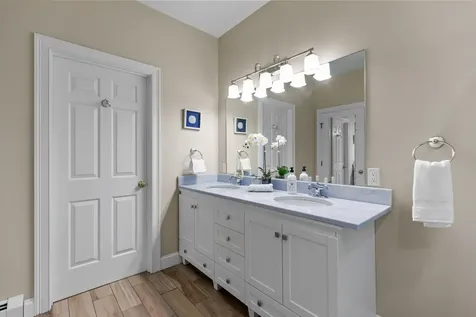 73 Candlebrook Lane South Portland ME 04106
