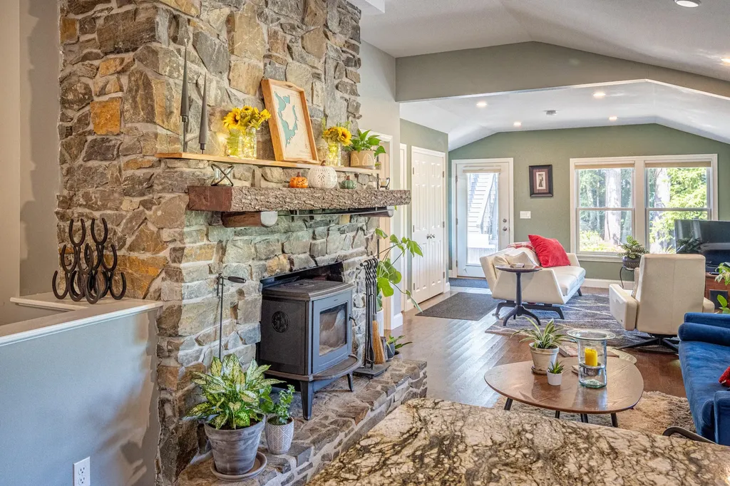 39 Pickeral Cove Road Lebanon ME 04027