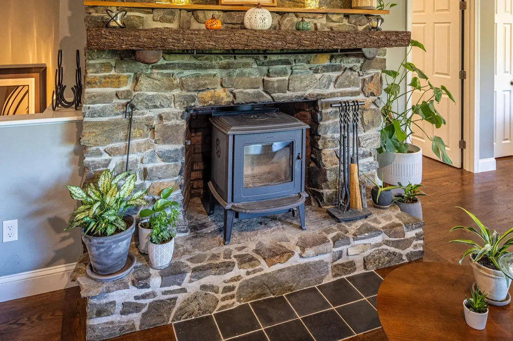 39 Pickeral Cove Road Lebanon ME 04027