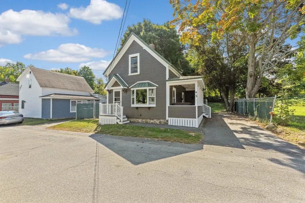 5 Dale Street Sanford ME 04073