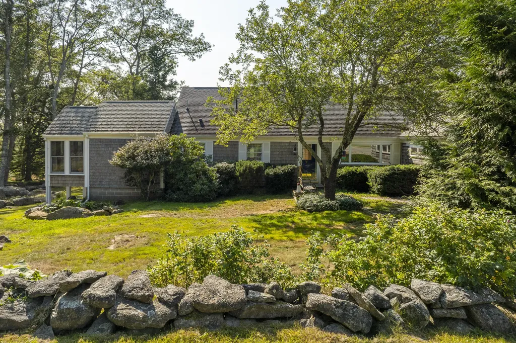 63 Bradley Hill Road Bristol ME 04558