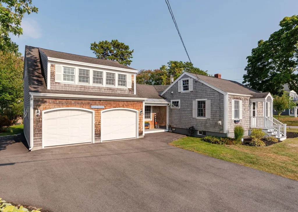 14 Avenue Three Scarborough ME 04074