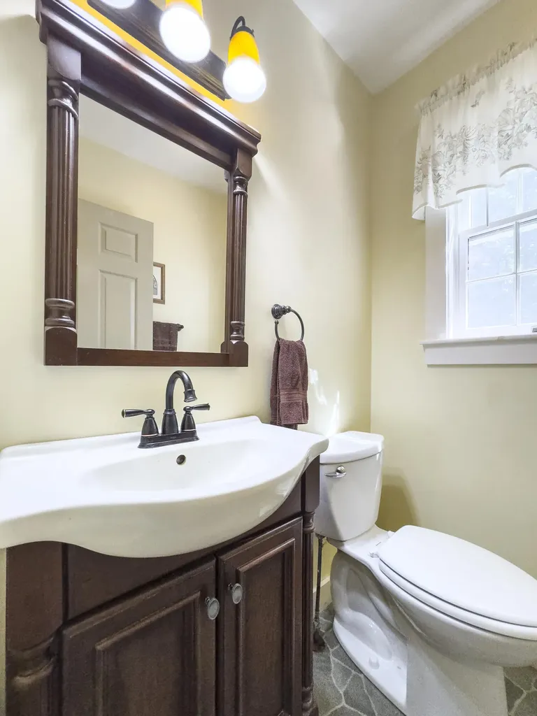 27 Pleasant Ridge Drive Camden ME 04843