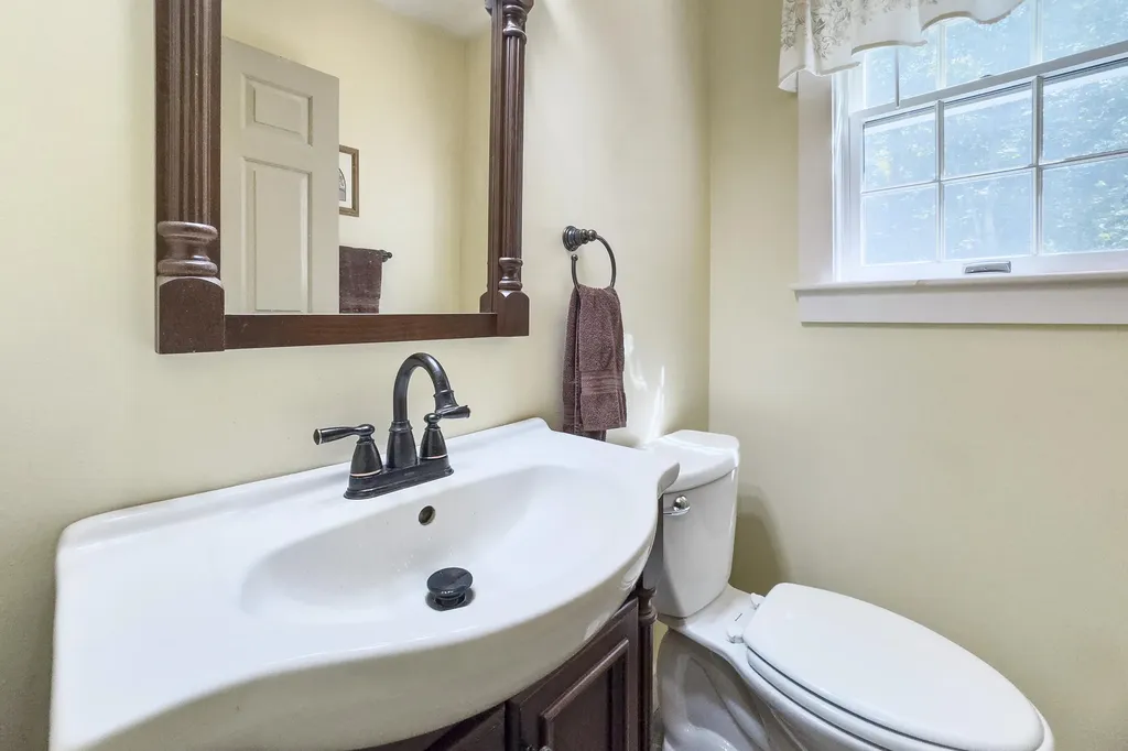 27 Pleasant Ridge Drive Camden ME 04843