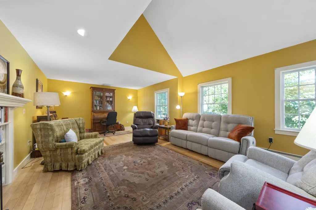 27 Pleasant Ridge Drive Camden ME 04843