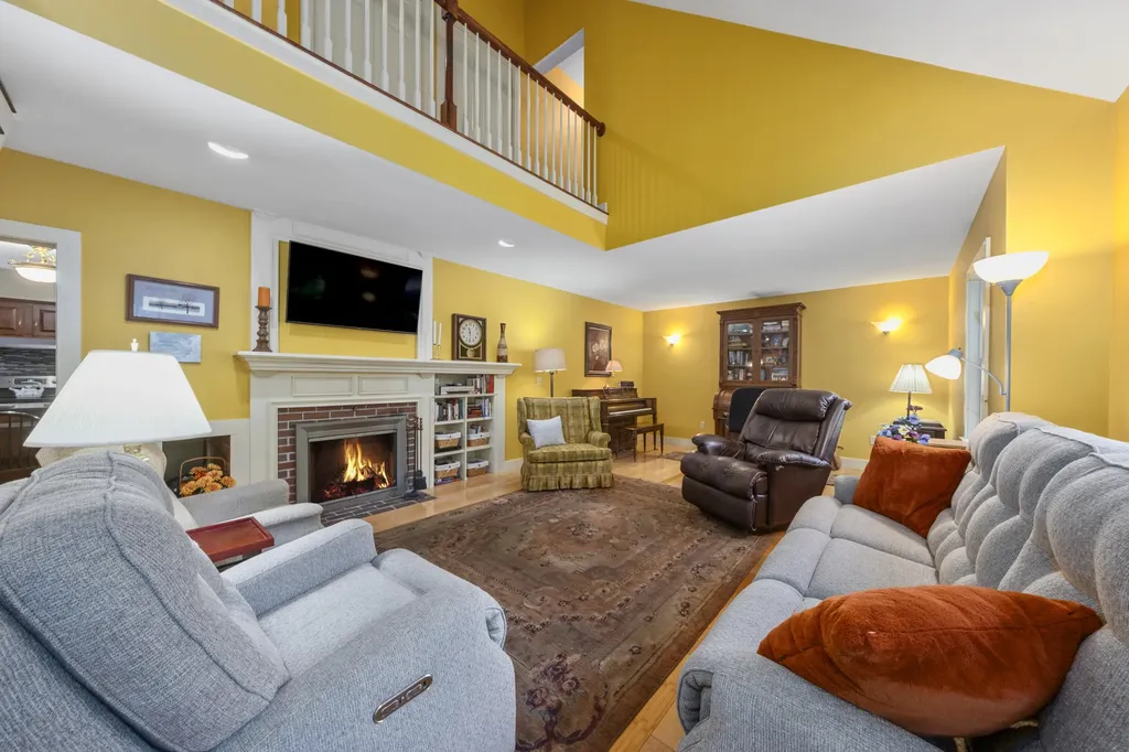 27 Pleasant Ridge Drive Camden ME 04843