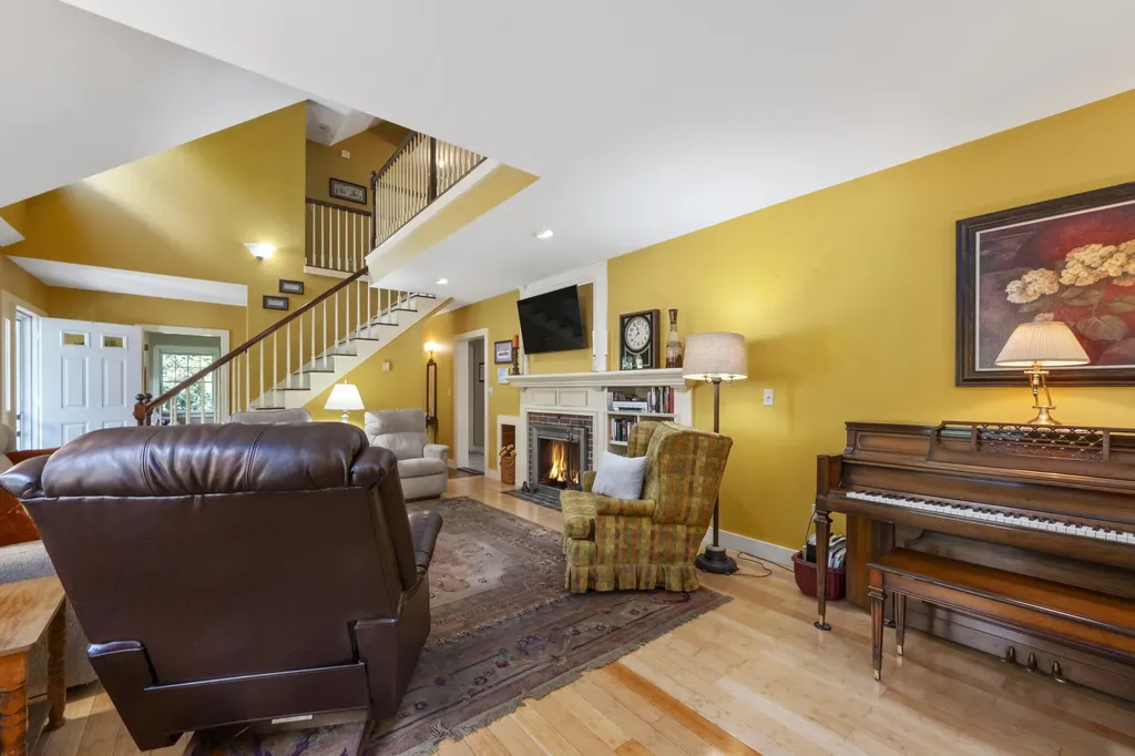 27 Pleasant Ridge Drive Camden ME 04843