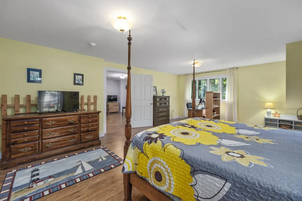 27 Pleasant Ridge Drive Camden ME 04843