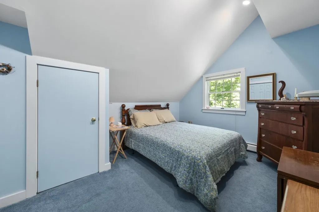 27 Pleasant Ridge Drive Camden ME 04843