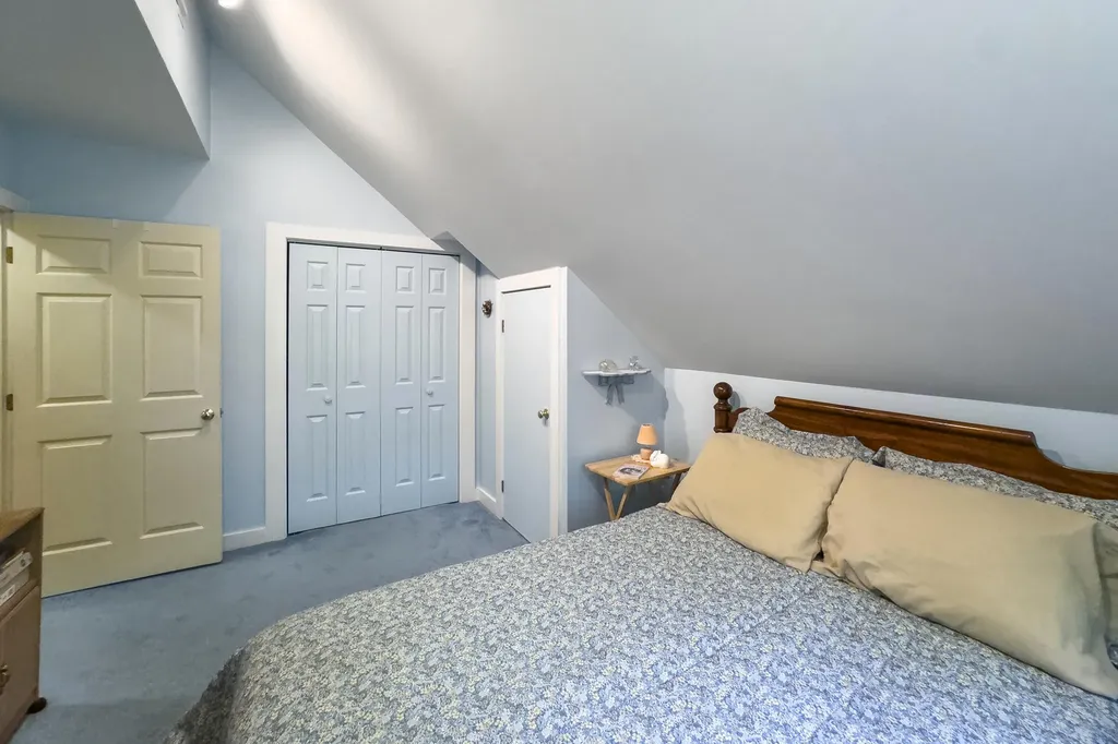 27 Pleasant Ridge Drive Camden ME 04843