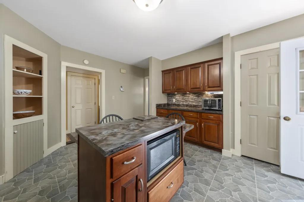 27 Pleasant Ridge Drive Camden ME 04843