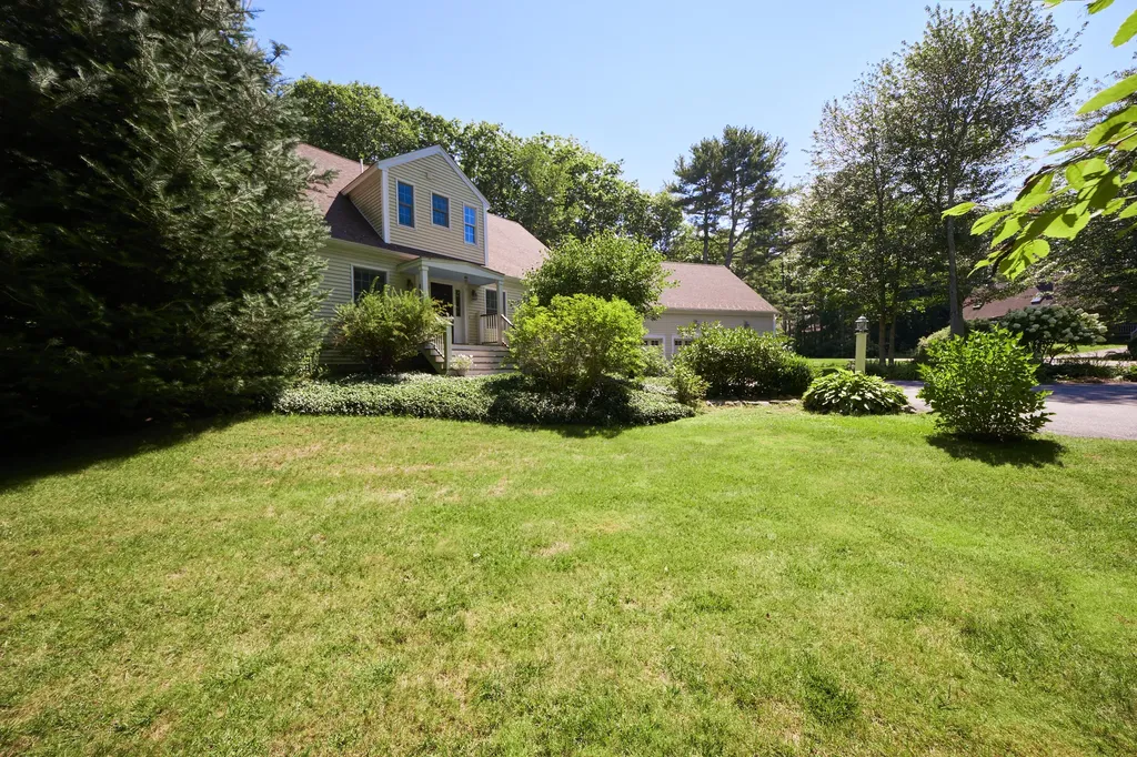 27 Pleasant Ridge Drive Camden ME 04843