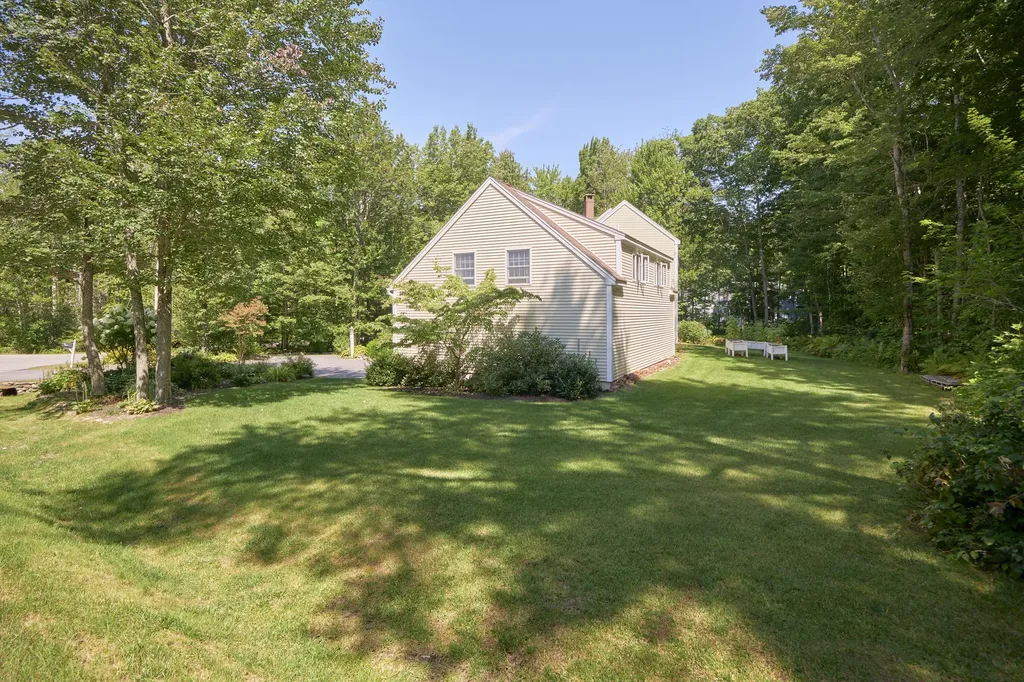 27 Pleasant Ridge Drive Camden ME 04843