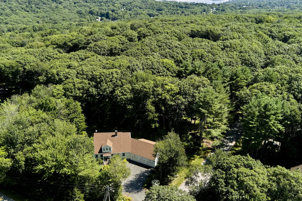 27 Pleasant Ridge Drive Camden ME 04843