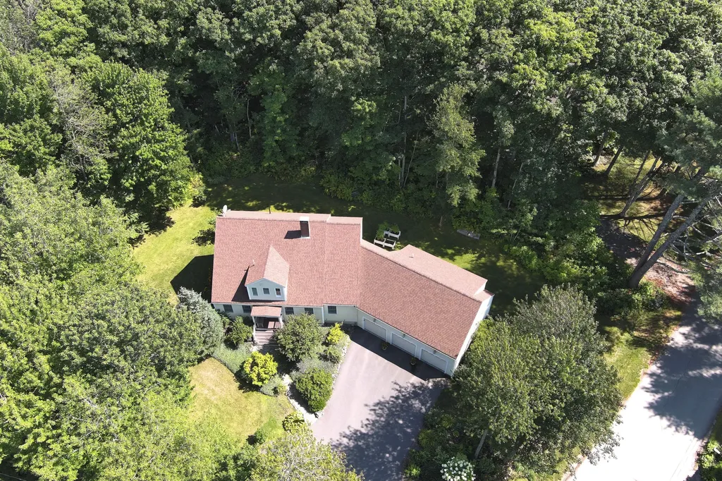 27 Pleasant Ridge Drive Camden ME 04843