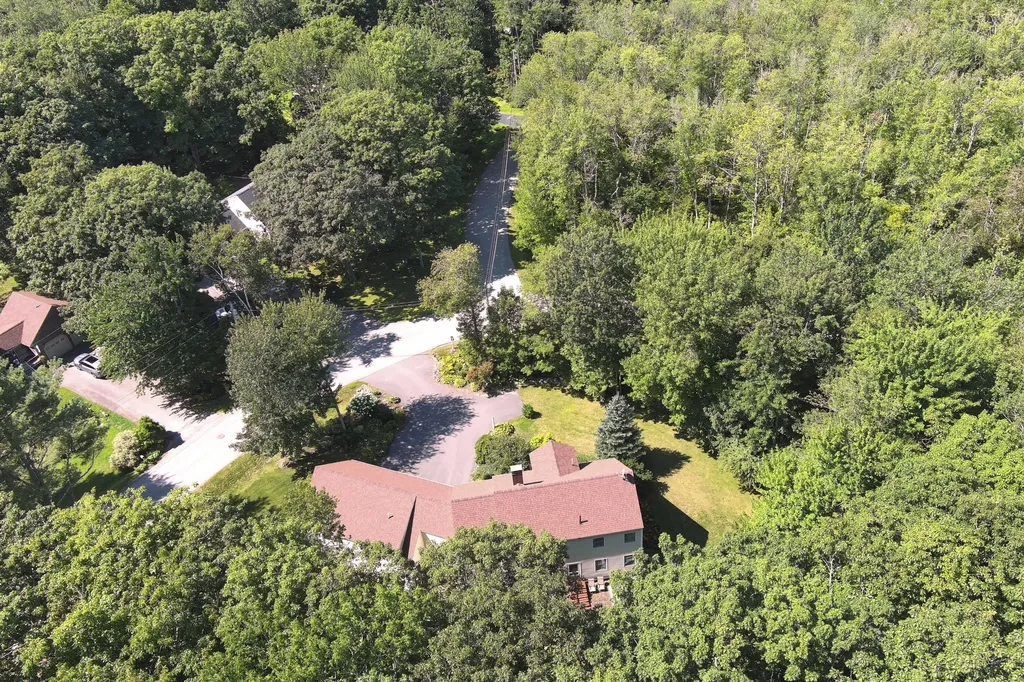 27 Pleasant Ridge Drive Camden ME 04843