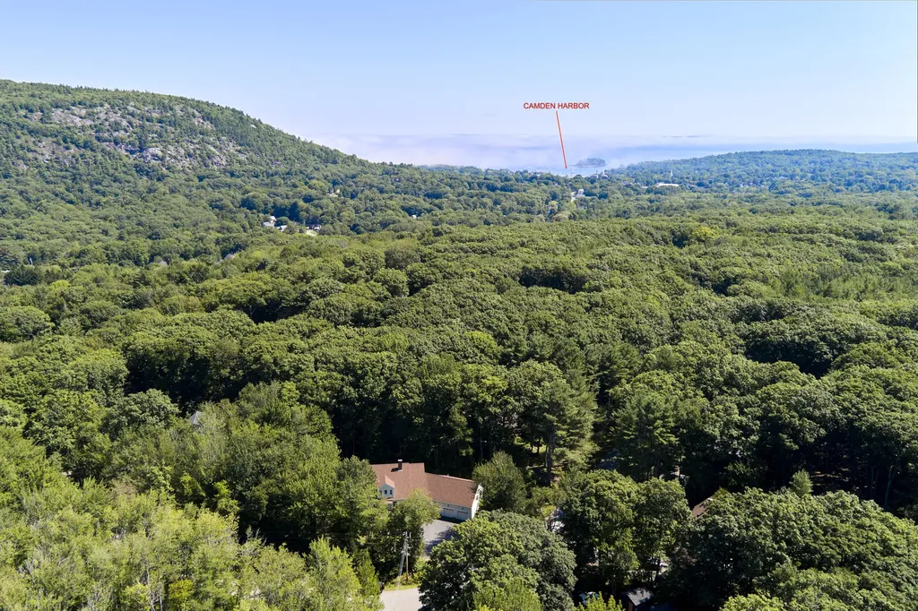 27 Pleasant Ridge Drive Camden ME 04843