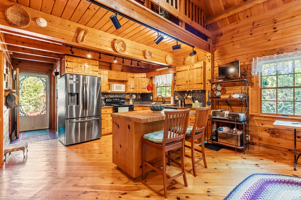 315 Shore Road Fayette ME 04349