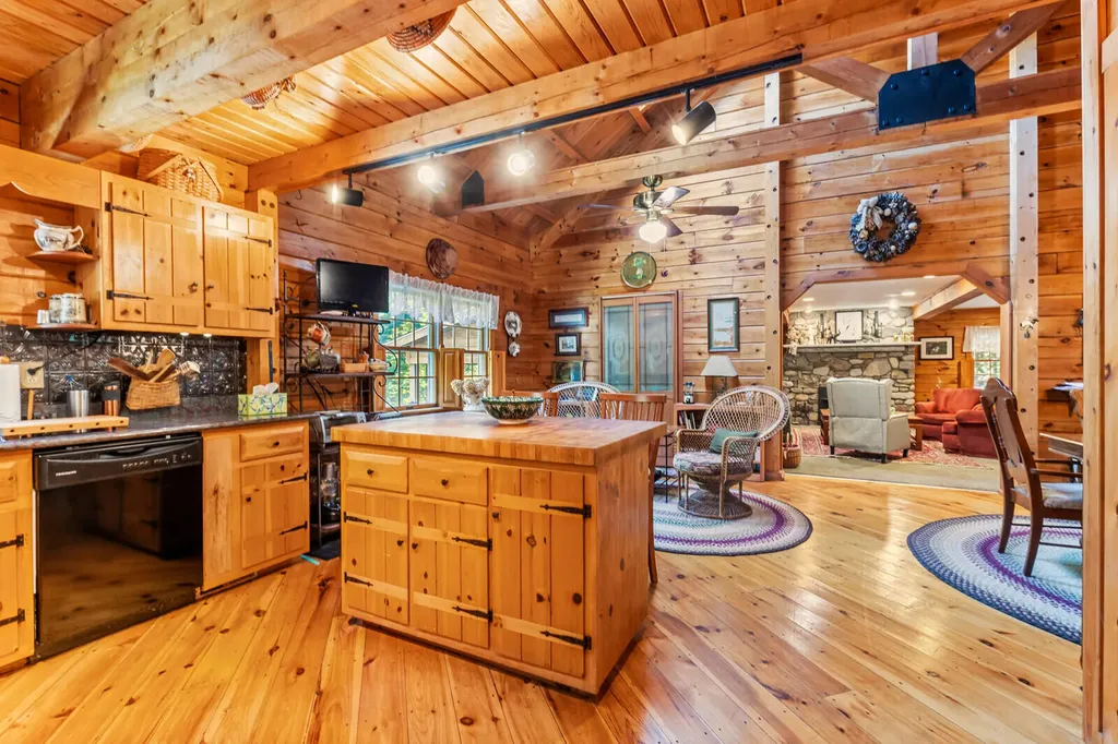 315 Shore Road Fayette ME 04349