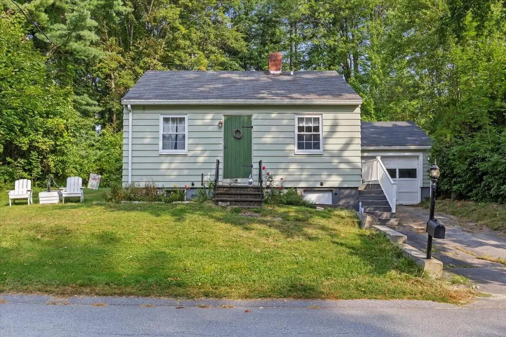28 Marlu Street Westbrook ME 04092