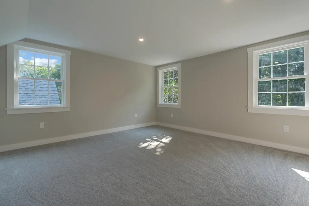 13 Governor Hill Road Eliot ME 03903