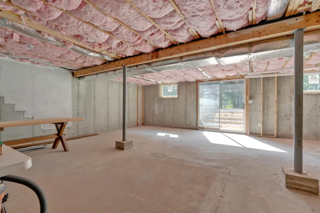 13 Governor Hill Road Eliot ME 03903