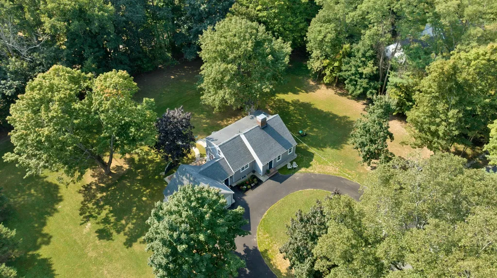 13 Governor Hill Road Eliot ME 03903