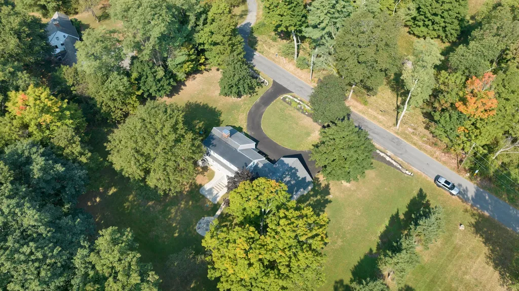 13 Governor Hill Road Eliot ME 03903