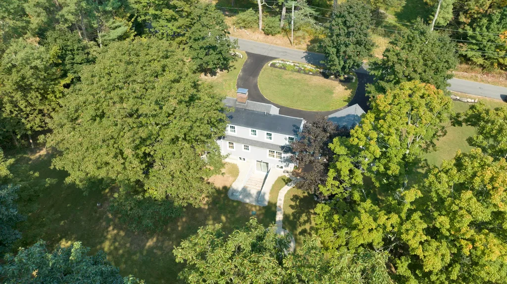 13 Governor Hill Road Eliot ME 03903