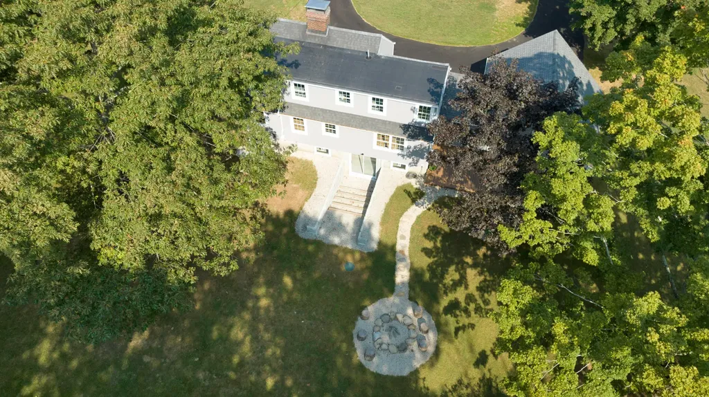 13 Governor Hill Road Eliot ME 03903