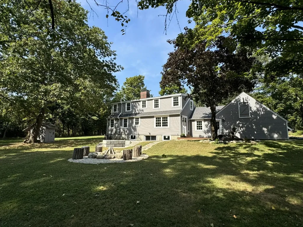 13 Governor Hill Road Eliot ME 03903