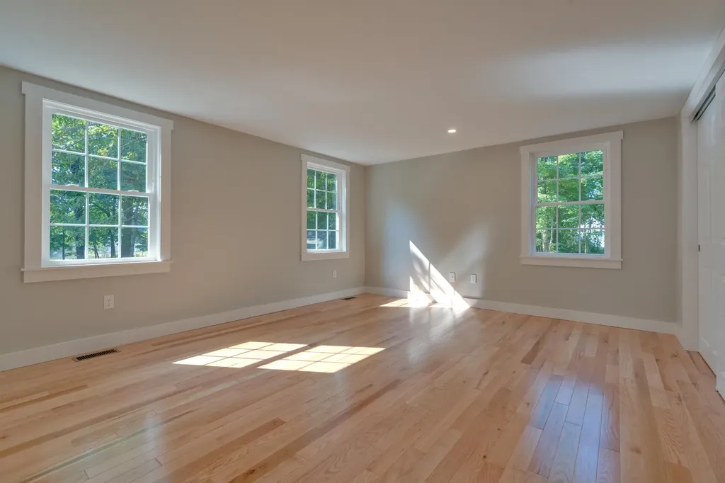 13 Governor Hill Road Eliot ME 03903