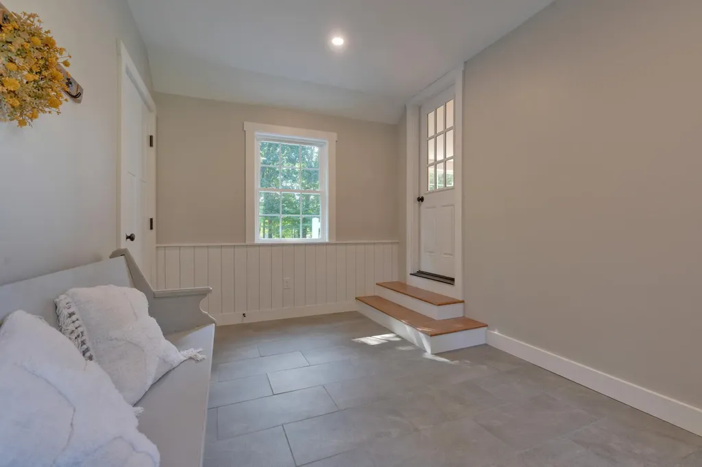 13 Governor Hill Road Eliot ME 03903